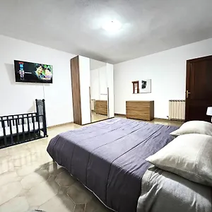  Appartamento House Riky Italia